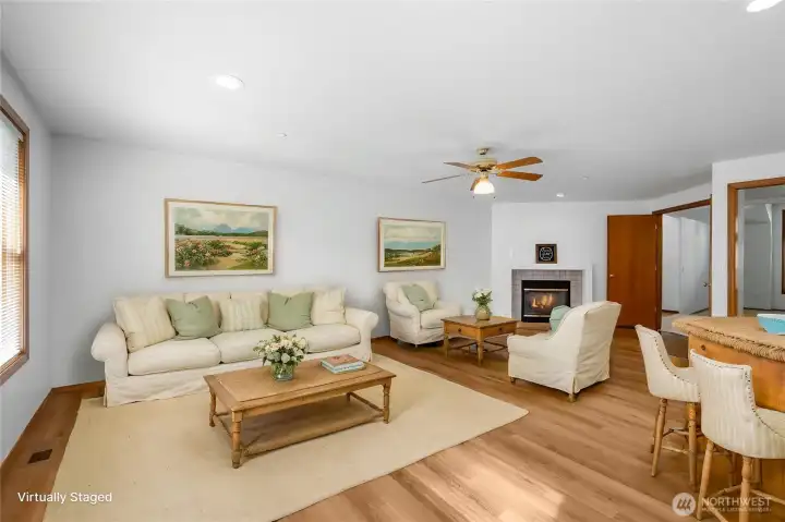 Virtually staged great room