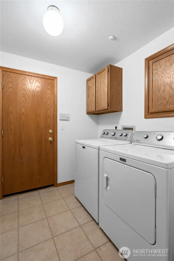 Laundry room, Maytag Washer and Dryer stay