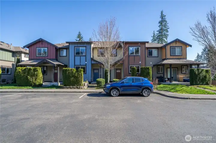 Lots of extra street parking.