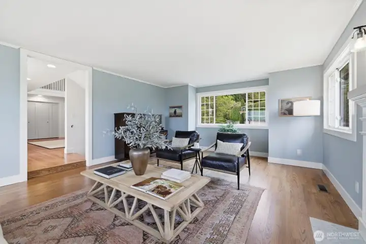 A cozy room for a glass of wine and overflow from the casual spaces. The piano does not convey.
