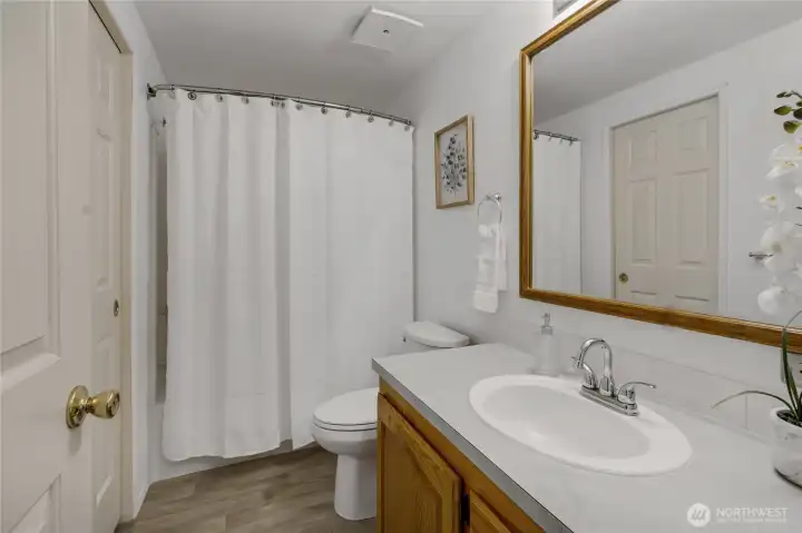 Guest full bath
