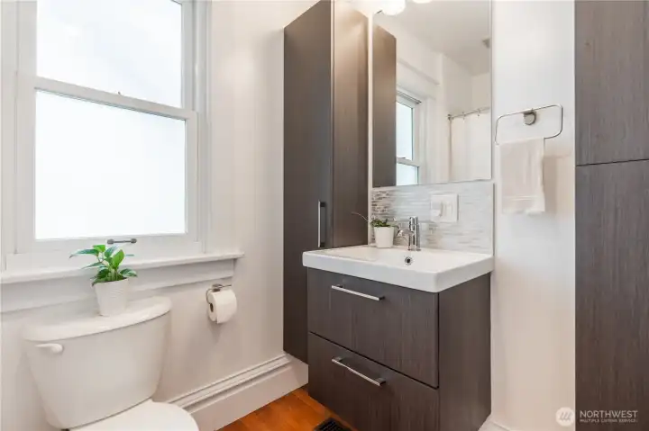 Full bath on main level with privacy window