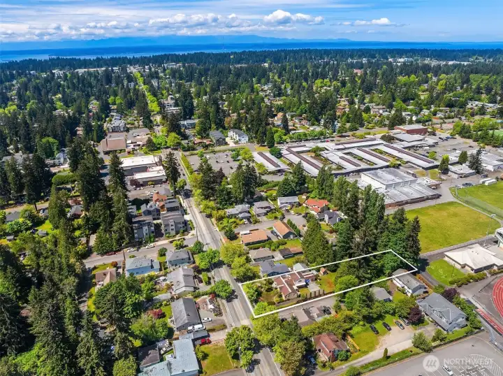 Strategically positioned between Seattle and Snohomish County employment and growth centers.