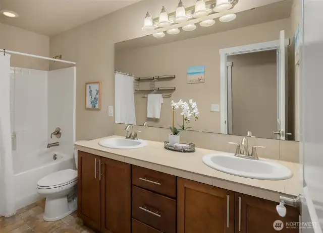 Shared bath with double vanity