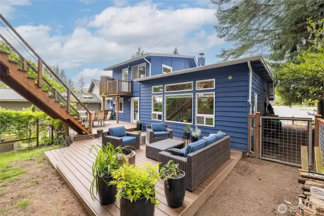 Plenty of space to gather, relax, grow your own vegetables and play