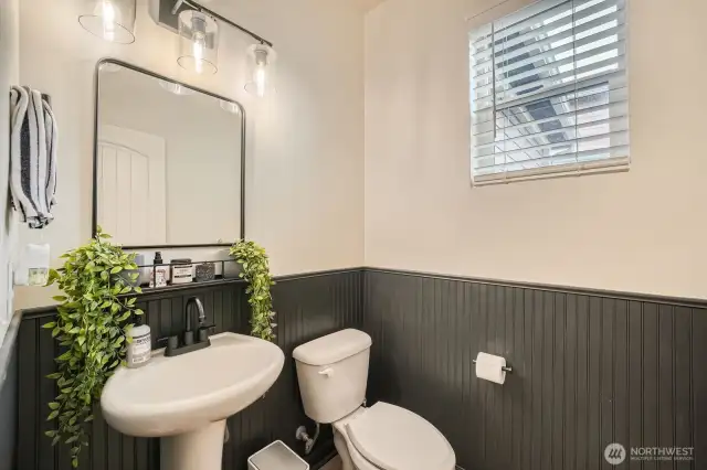 Lower powder room