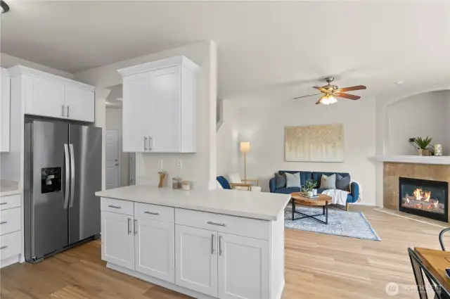 All brand new SS appliances, quartz countertops, & 40" shaker cabinets!