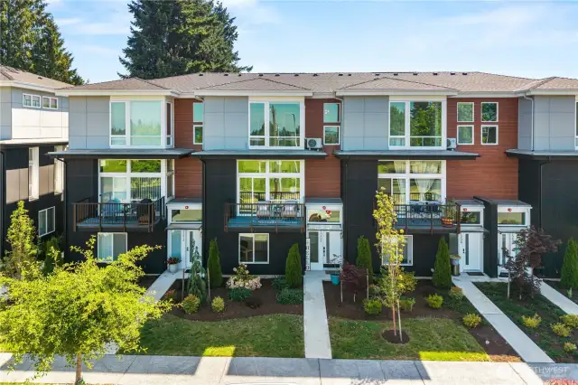 Low HOA Dues Maintain Yard