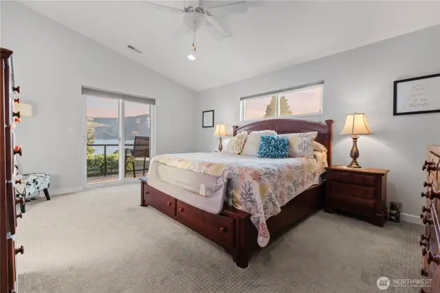 Primary suite