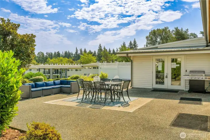 Entertain, BBQ, dine al fresco at the Cabana