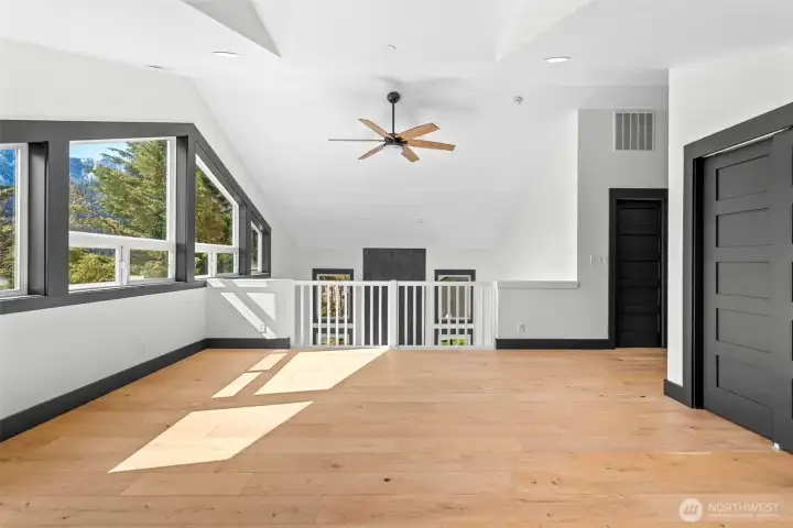 and flexible use for office, lounge, or additional living area