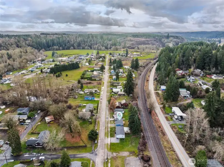 Beautiful natural setting with wide hills, endless trees, and the kind of scenery that makes Bucoda feel tucked away. At the same time, you’re roughly 25 minutes from Olympia’s state capital buzz and under 90 minutes from Portland’s restaurants, shopping, and airport.