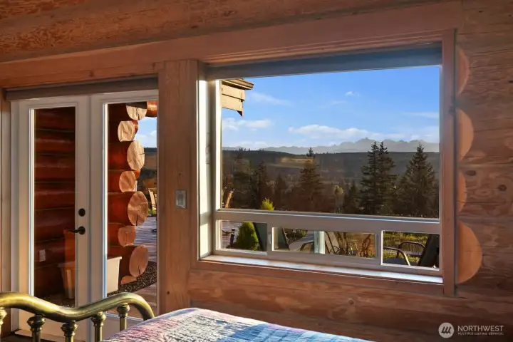 Wake up to gorgeous Olympic Mountain views