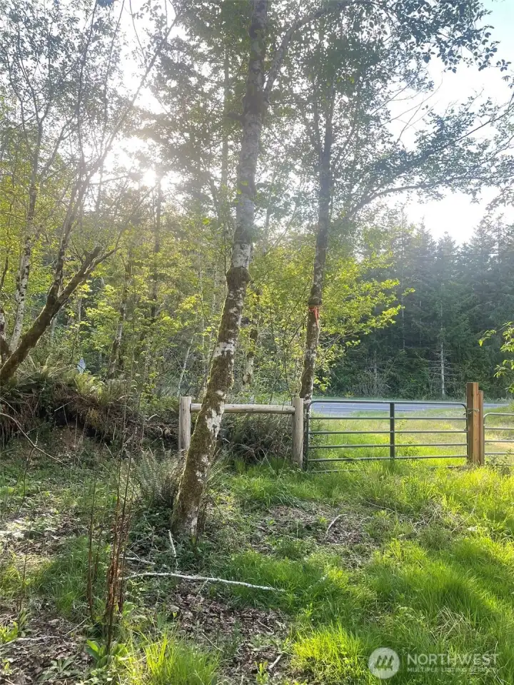 A little more expanse of the gate. In the far distance is Cloquallum Rd.