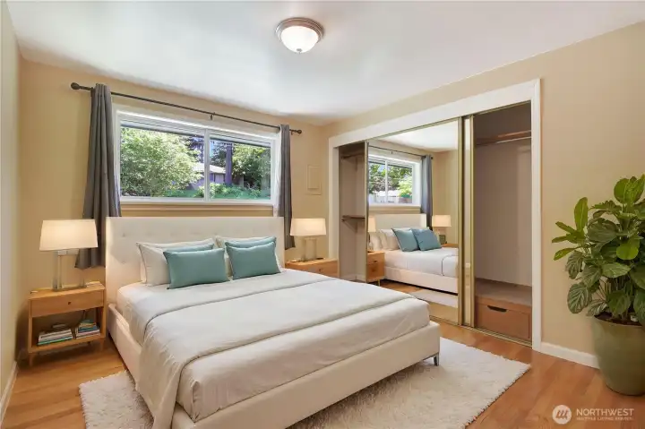 Light and bright primary bedroom with virtual staging! Light and bright primary bedroom with virtual staging!