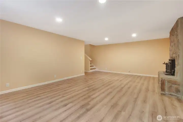 Endless possibilities for what you could use all this space for! Endless possibilities for what you could use all this space for!
