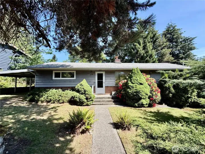 Fixer Close to Parks and shopping