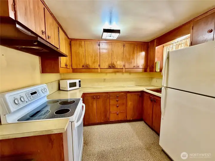 Kitchen with Eating Space
