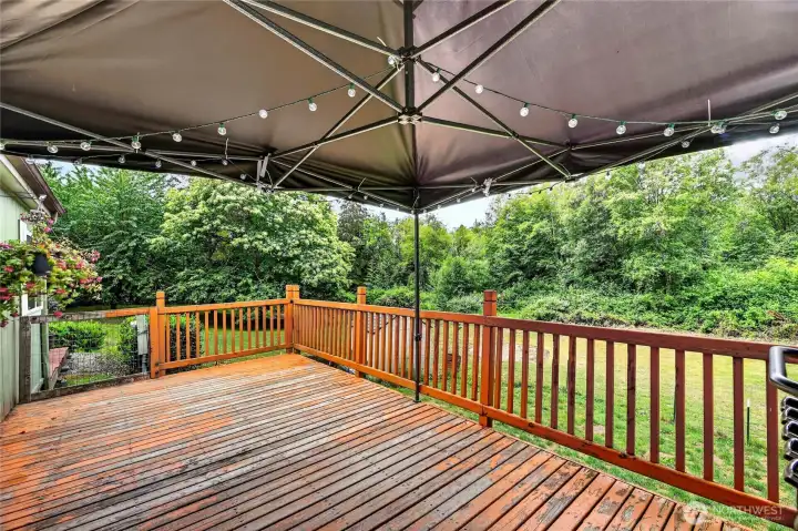 Large Back Deck perfect for Entertaining