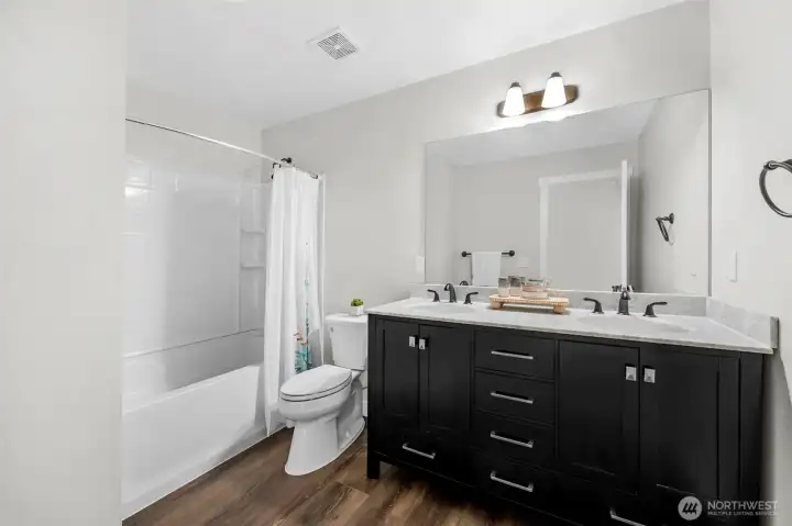 Upper full bath