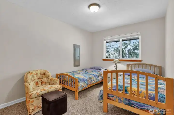 3rd bedroom 3rd bedroom