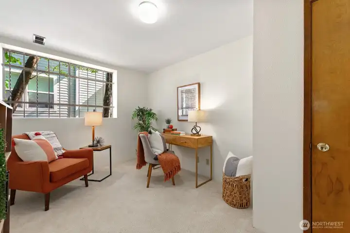Bedroom/Flex Space – Versatile lower-level (non conforming) bedroom ideal for guests, office, or hobby room