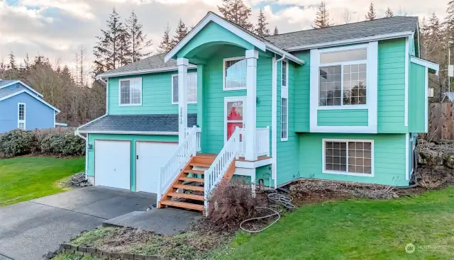 This 4 bedroom 3 bath split entry situated on over a 1/4 acre lot in Bonney Lake.