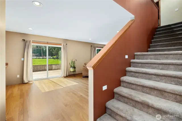 2nd set of stairs from kitchen area to upstairs