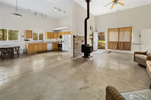 Living area in shop/accessory dwelling