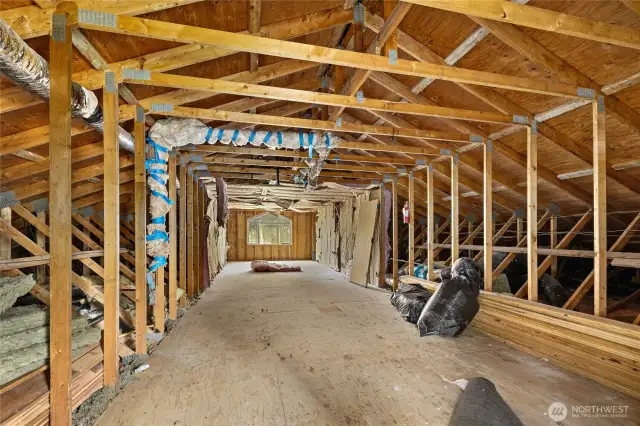 600' Sq ft of storage upstairs in shop!