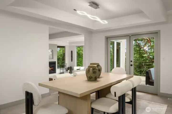 Separate dining area between kitchen and living room
