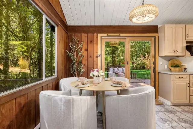 Feel like one with nature with the large paned windows.