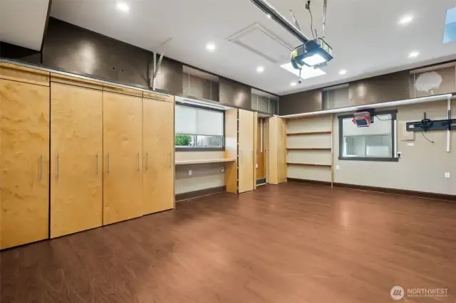 Look at all the built-in cabinets . . . great for organized storage!