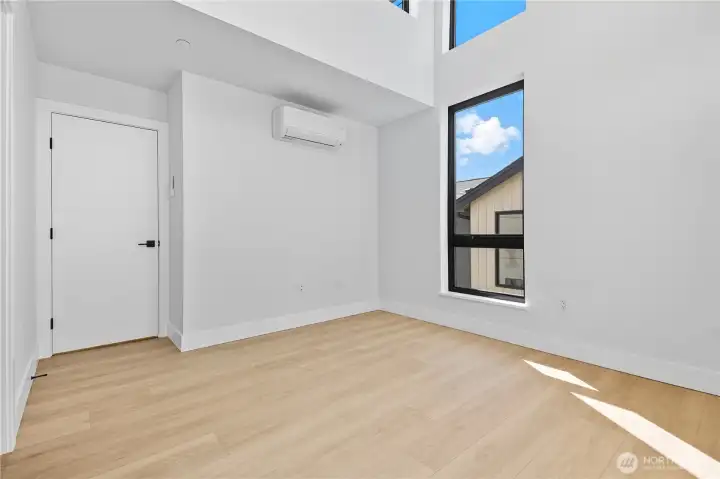 Upper Level Primary Suite