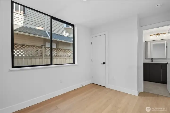 Lower Level Guest Room w/En Suite Full Bath