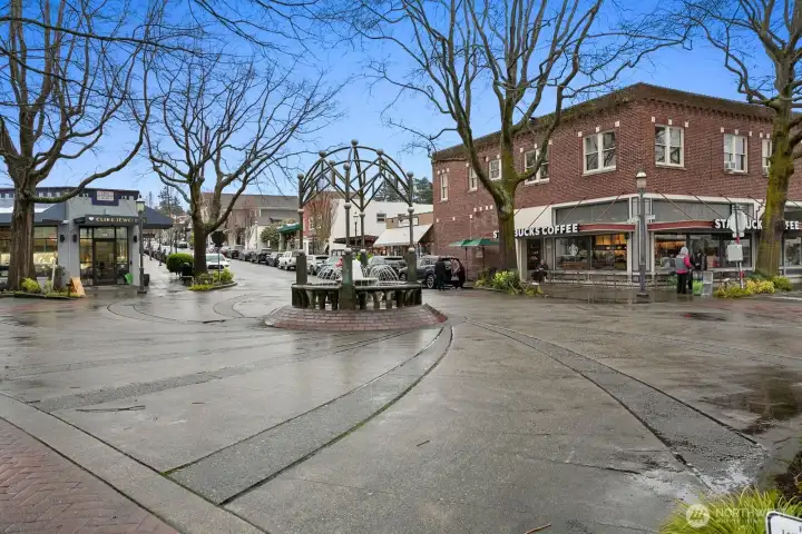Edmonds Main Street just a stone's throw away!