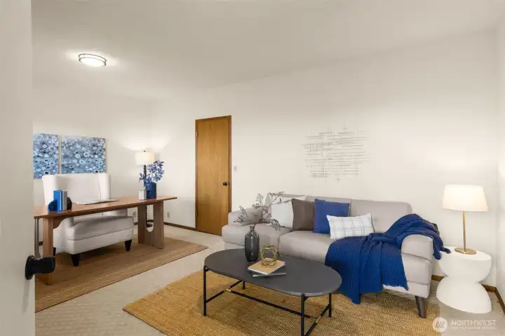 Huge bonus room with separate entry accessed from the yard.Gym? office? studio? Currently unheated but super easy to add a wall heater.