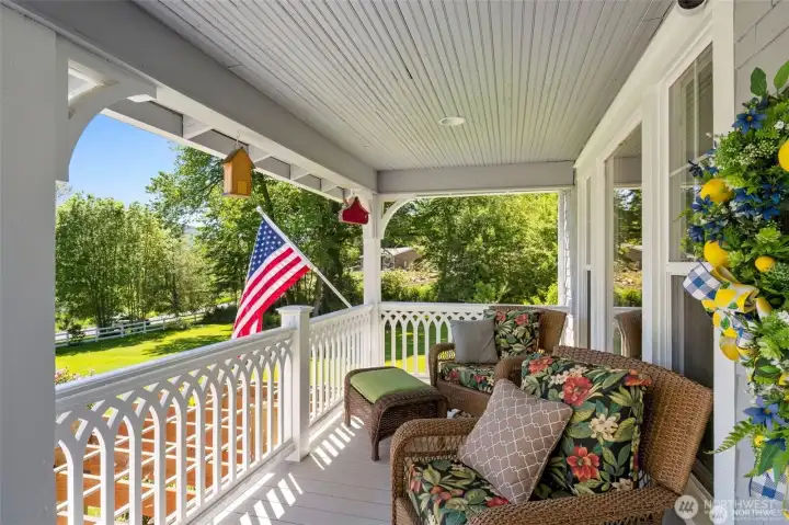 The view from this porch is of the valley and mountain range, beautiful.
