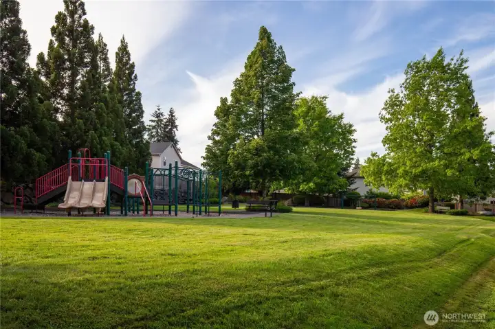 Another park in the Northlake Ridge community with playground equipment,  basketball/sport court, benches and lots of grass for games and picnics.