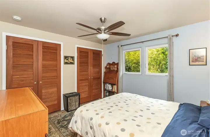 Ample amount of space and wonderfully large closets Ample amount of space and wonderfully large closets