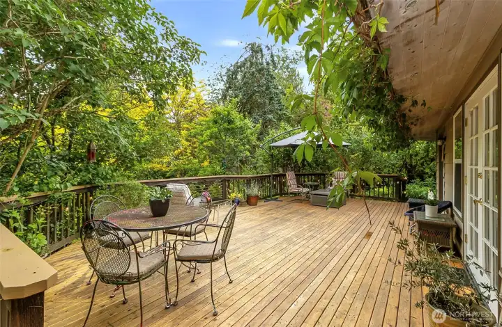 This deck is huge- Private, comfortable, imagine entertaining here! This deck is huge- Private, comfortable, imagine entertaining here!