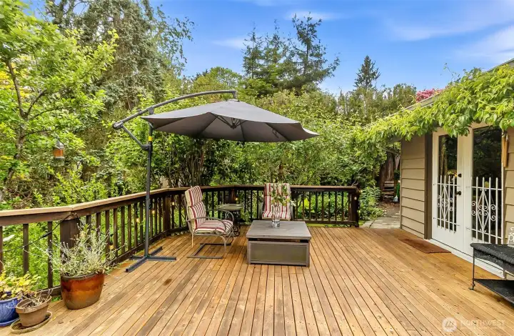 The nature that embraces this beautiful deck is priceless The nature that embraces this beautiful deck is priceless
