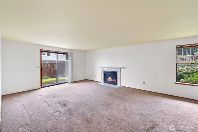 6551 Family Room.