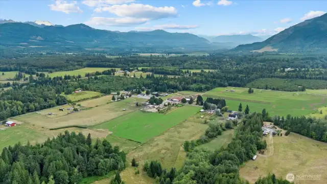 Vast open pastures ~perfect for Hobby Farm, horses, cattle, goats etc..