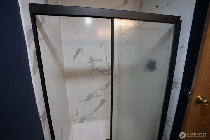 Primary bedroom bathroom.