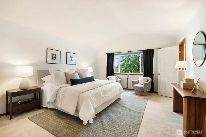 Primary room, situated in its own "wing".