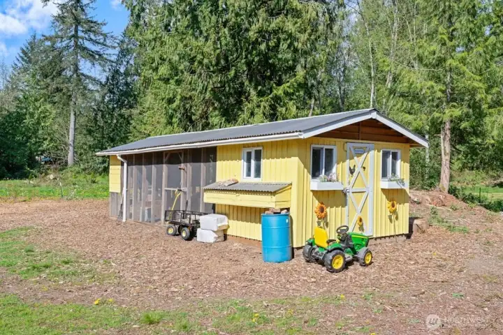 Chicken coop build in 2022