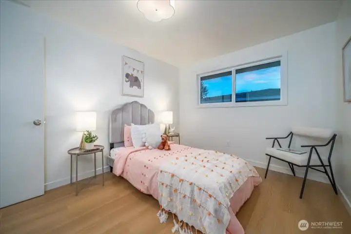 Middle Bedroom
