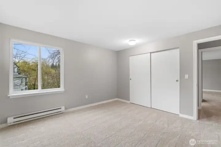Second bedroom (closet view)