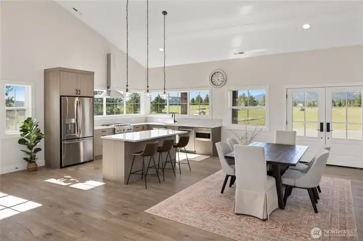 Kitchen and dining area oriented to highlight spectacular views.